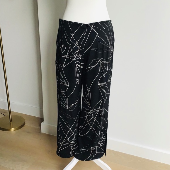 SABA size 10 contour wide leg silky pants with black and white graphic pattern - Picture 6 of 8